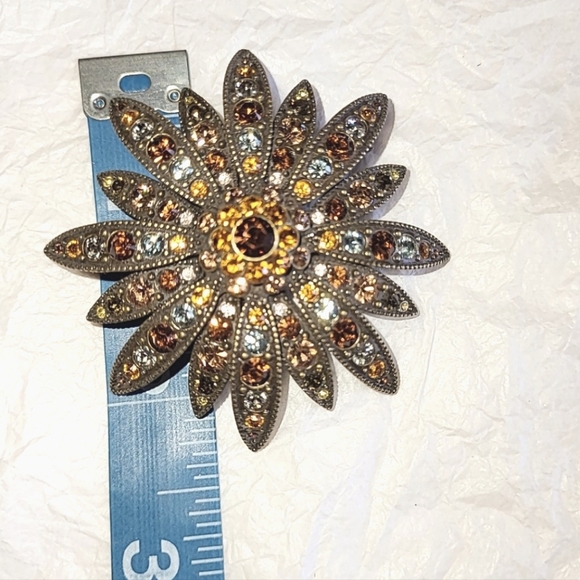 JOAN RIVERS STARBURST SWAROVSKI  CRYSTAL BROOCH SET - Picture 7 of 9